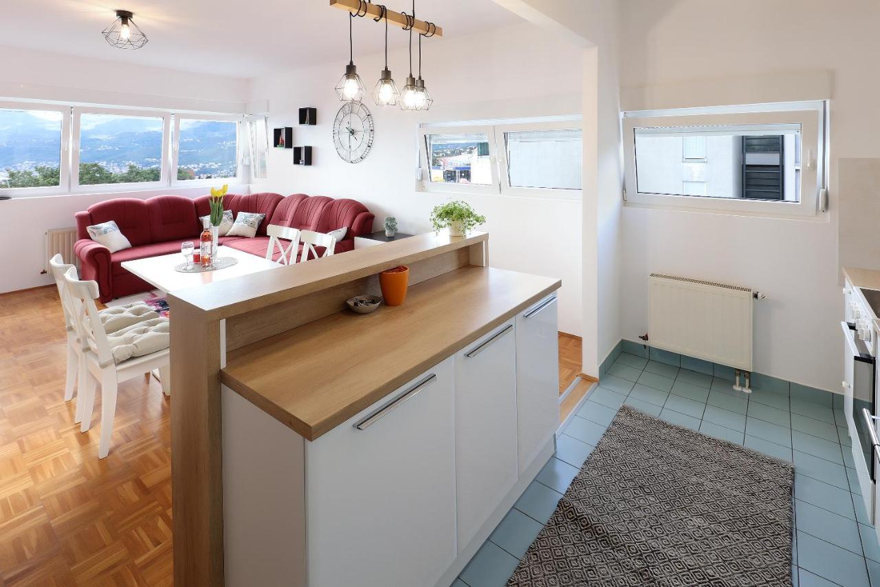 Apartment Leon - Sea View Рієка Екстер'єр фото